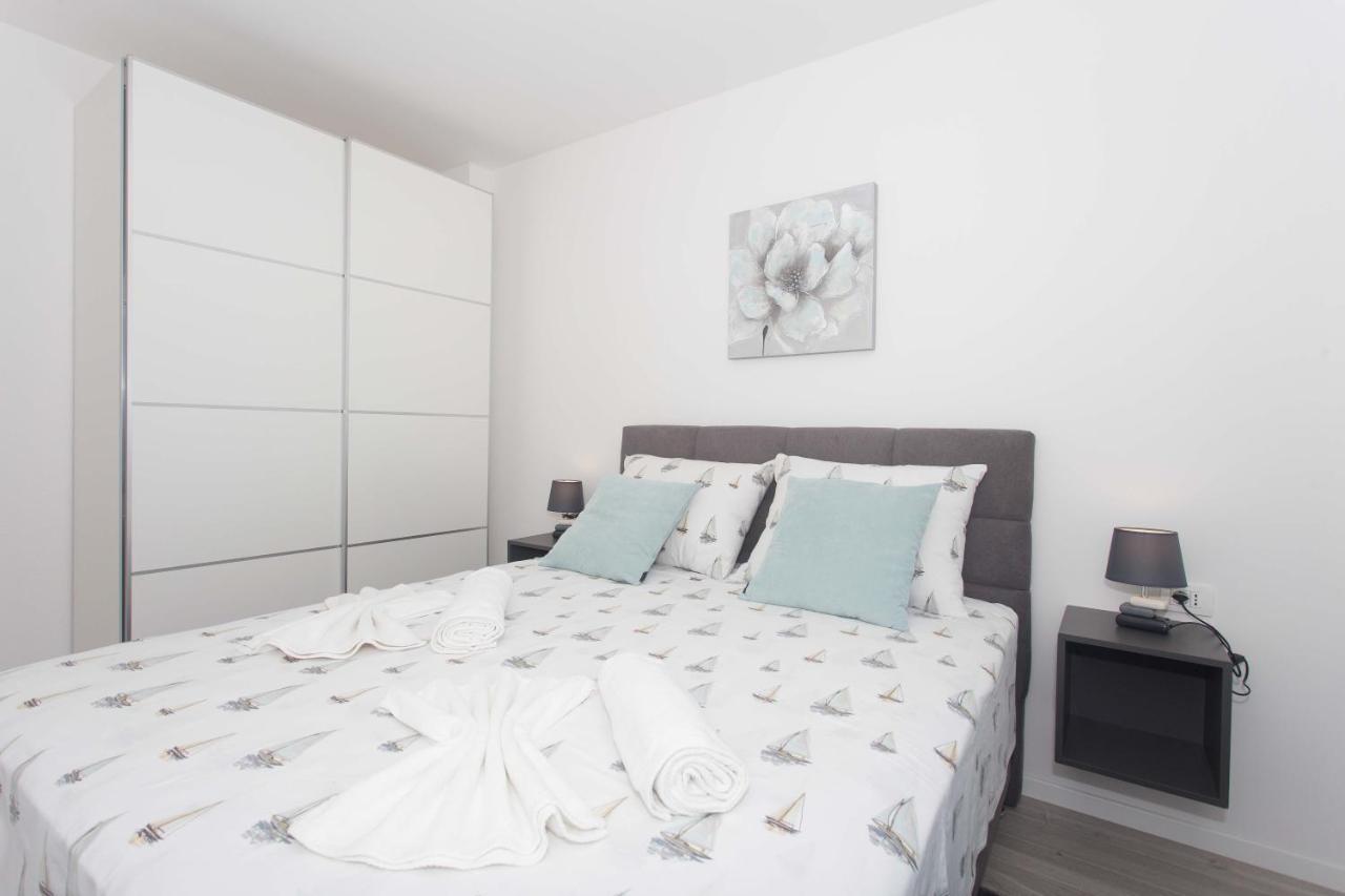 Delminium Apartment Kastela Luaran gambar