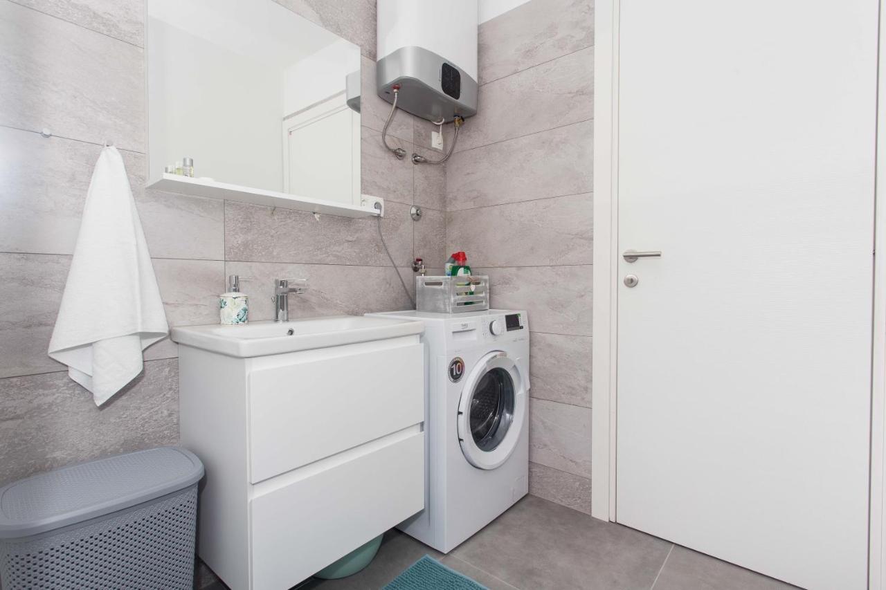 Delminium Apartment Kastela Luaran gambar