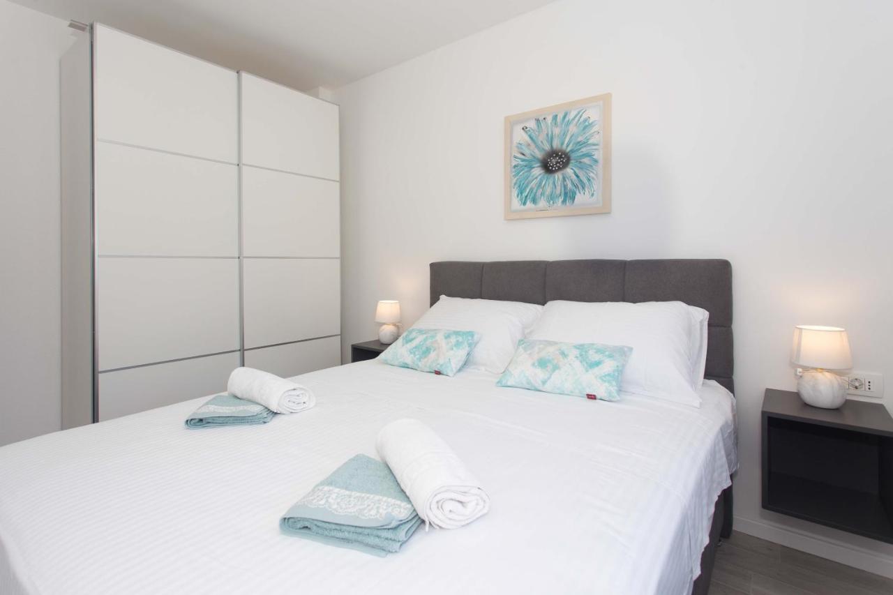 Delminium Apartment Kastela Luaran gambar