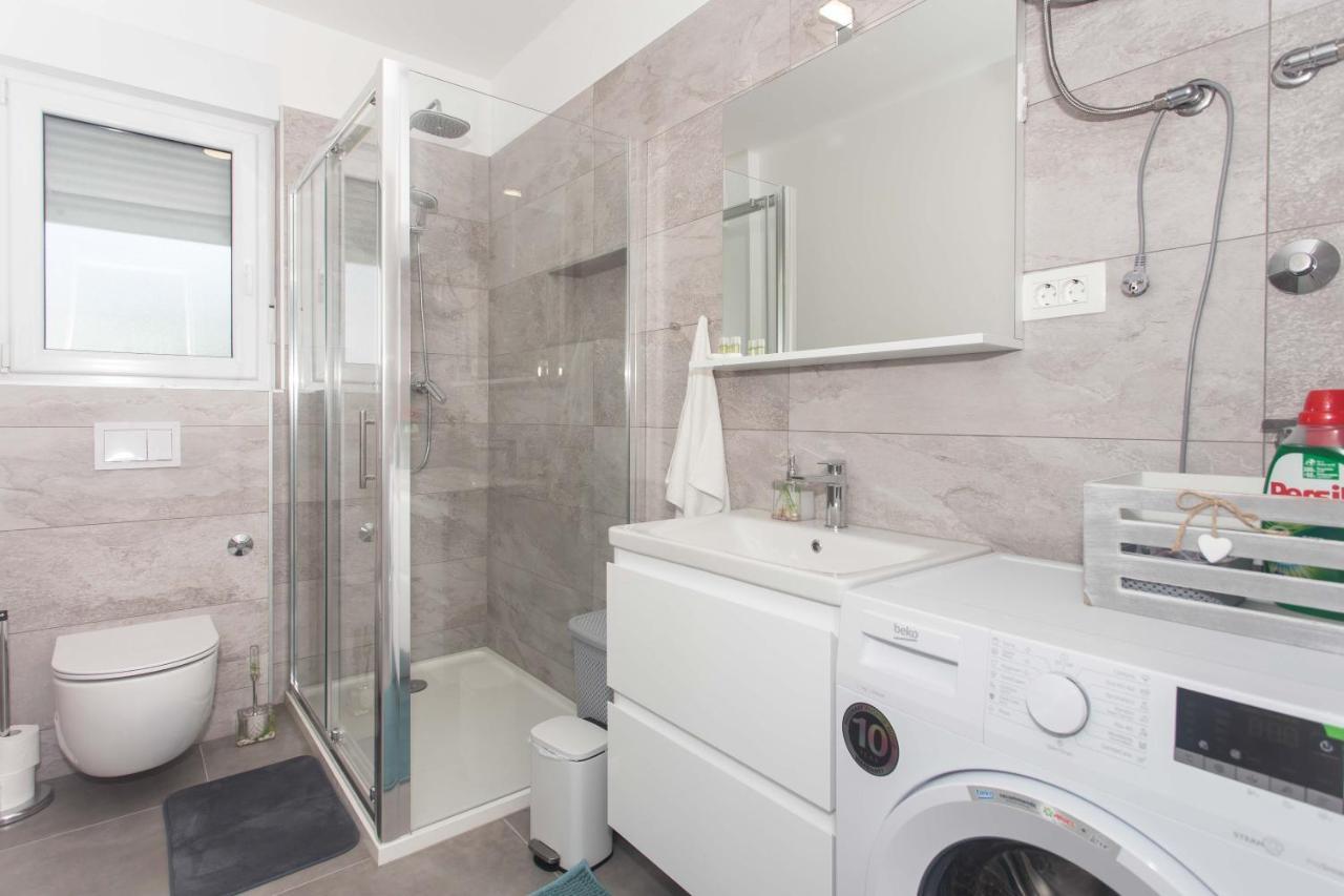 Delminium Apartment Kastela Luaran gambar